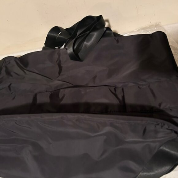 2 Nicole Miller Designer Shopper Bags - Picture 3 of 7